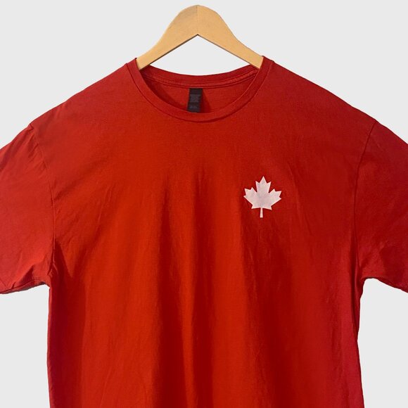 Red Canada Maple Leaf tee - Picture 1 of 2